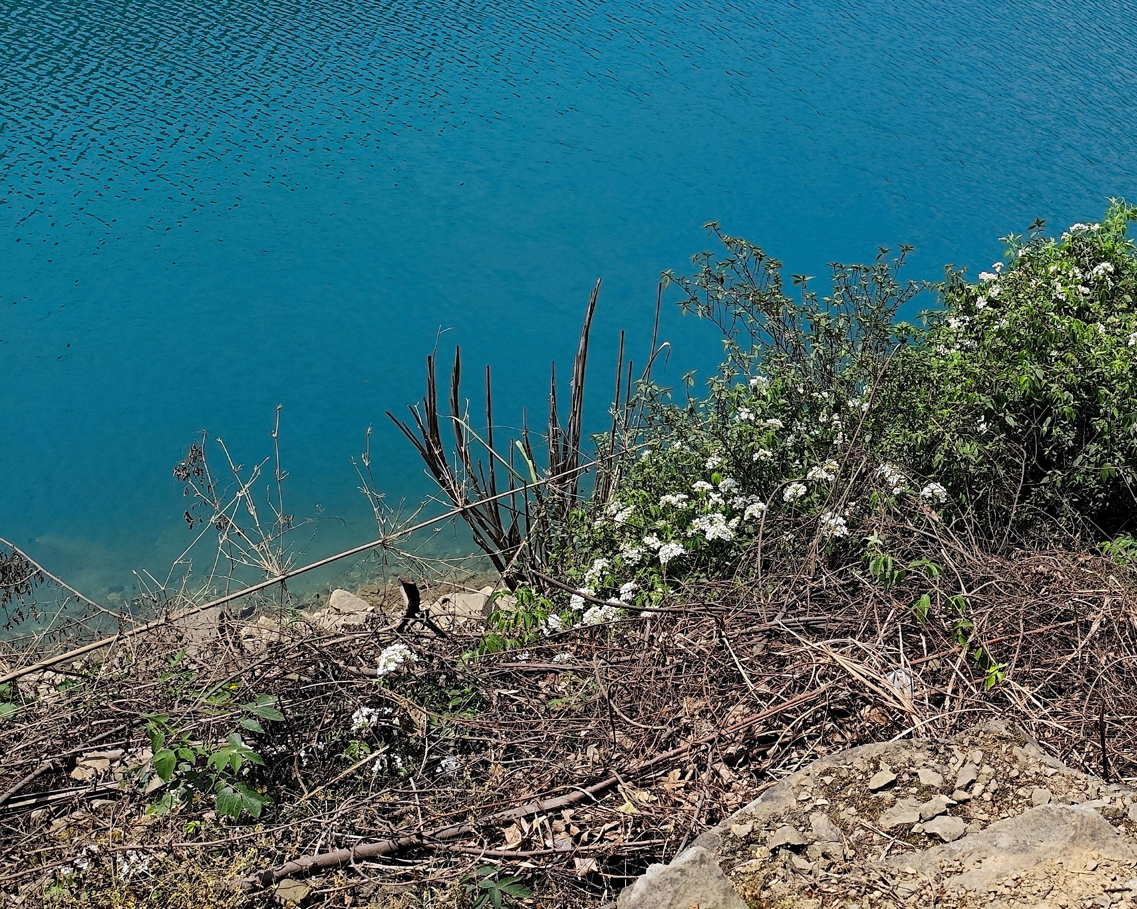那湖